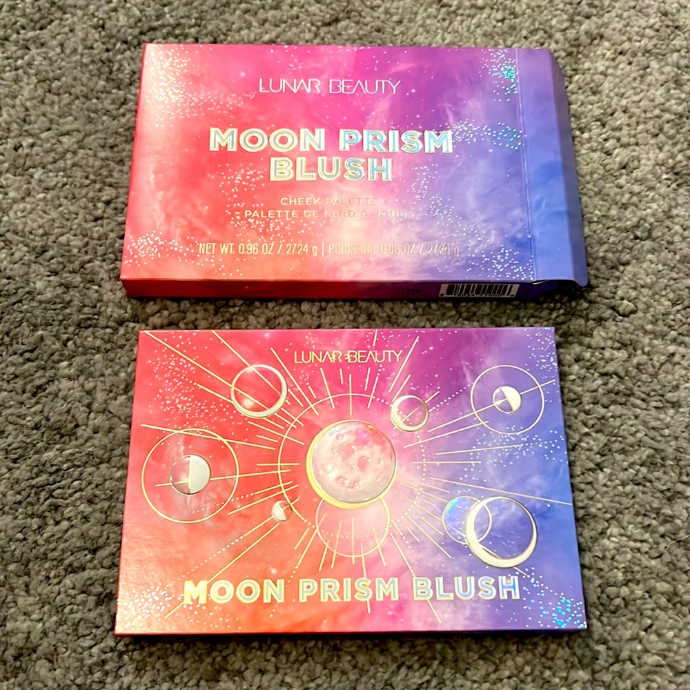 Lunar Beauty Moon Prism Blush cheek palette